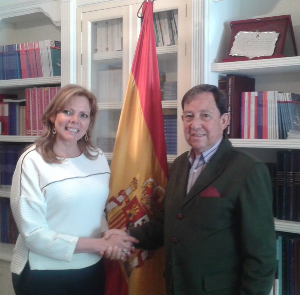 visita institucional de la presidenta de la escuela de rr.pp de colombia, a la aep.